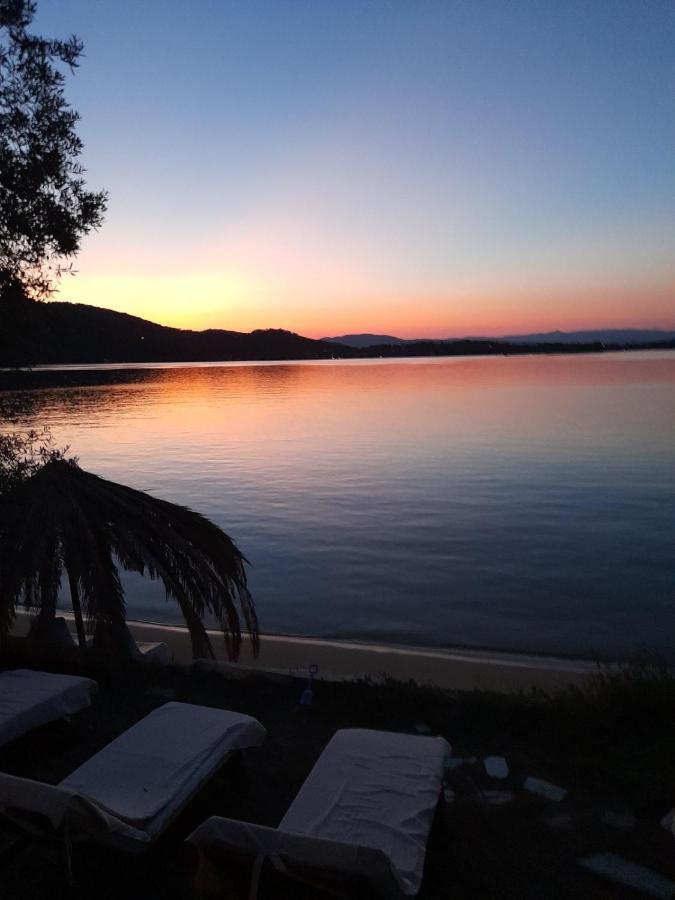 Beach House Onar Diaporos Екстер'єр фото