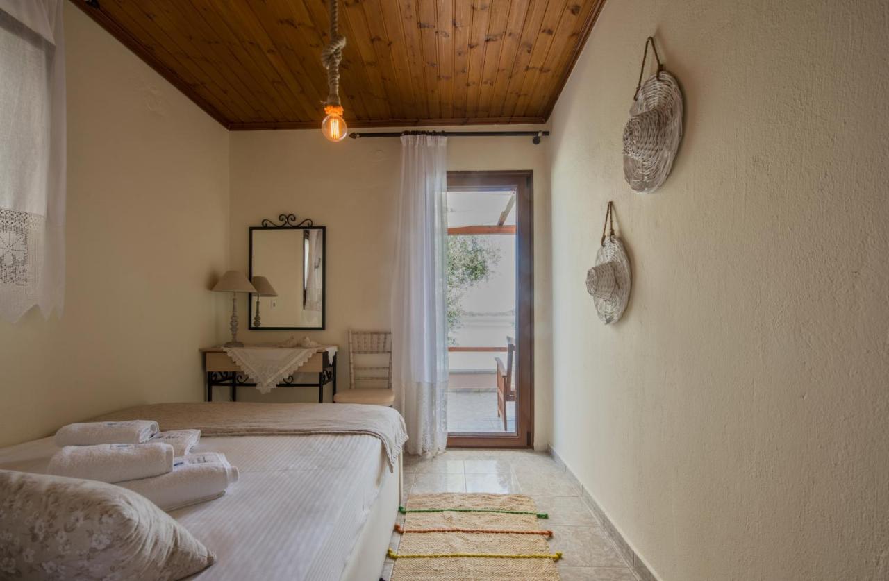 Beach House Onar Diaporos Екстер'єр фото